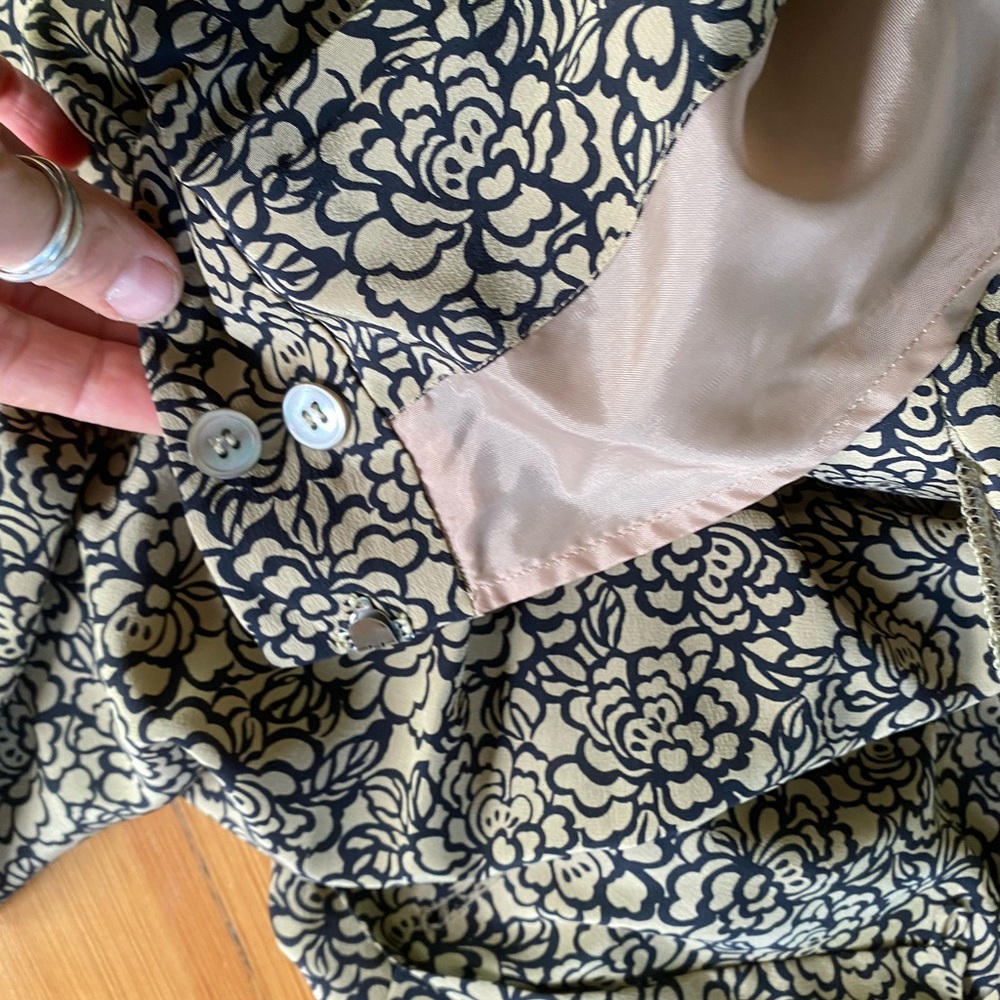 Vintage Christian Dior Separates 100% Silk Floral Brown Beige Shirt Skirt Set 10 - Picture 9 of 13